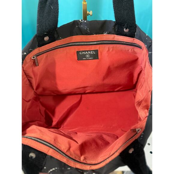 Chanel Travel Ligne Tote* Black Nylon Tote*Rare style*Red interior*Hologram*COA - Picture 3 of 10